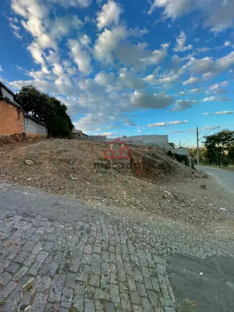 Lote de 529 m² à venda no Bairro Parque Jardim