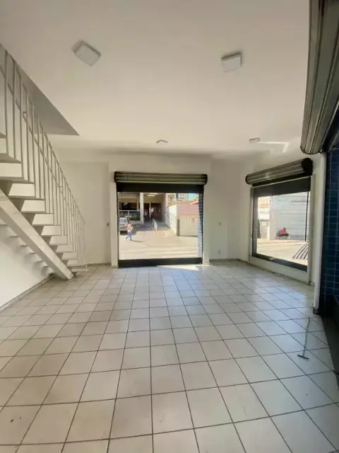 Loja comercial para alugar no Centro – dois pavimentos