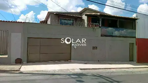 Casa de 2 andares em um terreno de 360m²