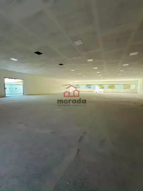 Andar corrido comercial de 640 m² para alugar na Av. JK
