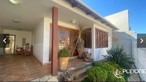 Casa 5 quartos, 4 banheiros no Centro – 370 m2