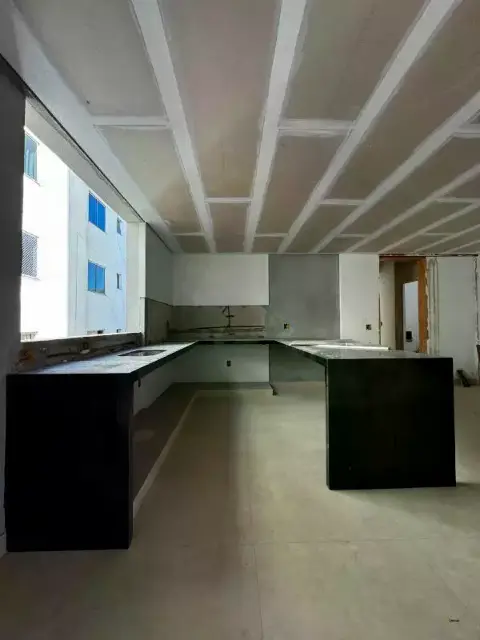 Apartamento novo com 2 suítes à venda no Pio XII