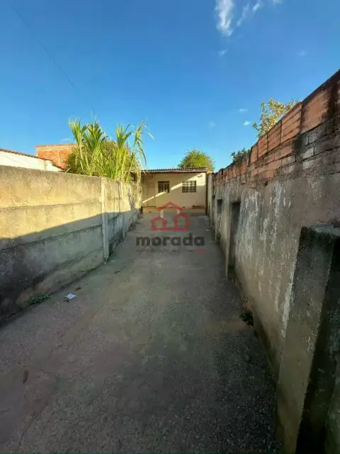 Barracão para alugar, 1 quarto e 2 vagas – Irmãos Auler