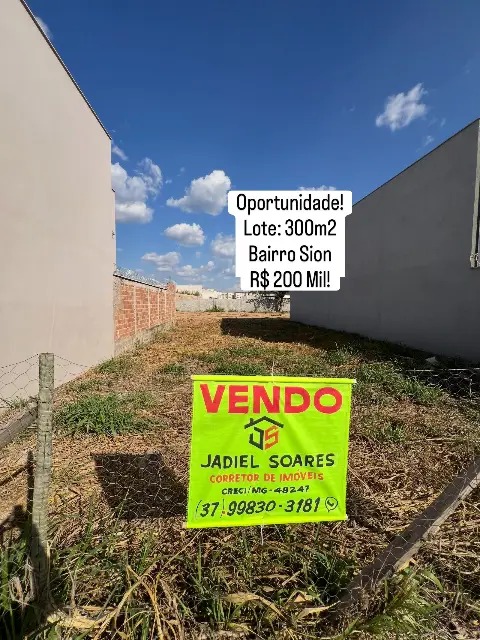 Lote de 300 m² à venda no Sion
