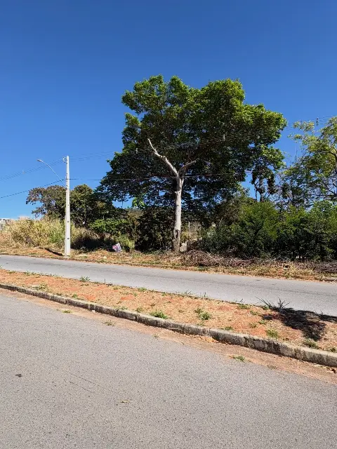 2 Lotes à venda na Vila da Serra