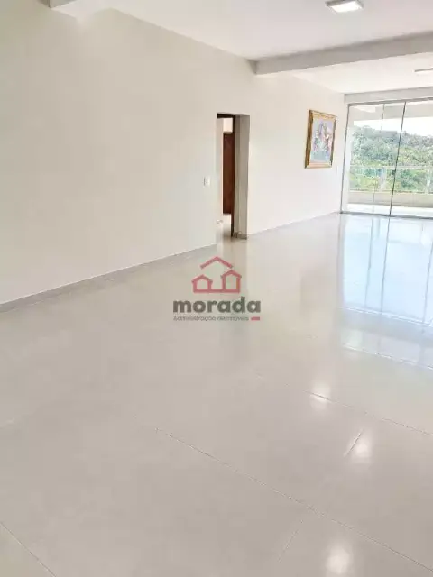 Apartamento com 3 quartos e 3 vagas para aluguel em Itaúna