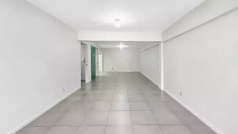 Loja comercial para alugar no bairro Graças, 71 m²