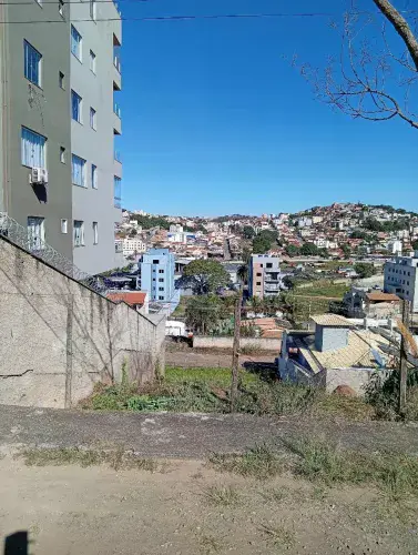 Lote de 300 mts, no bairro Olímpio em Itaúna MG