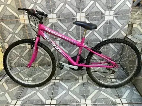 Bicicleta Status Glamour Aro 24 com marcha