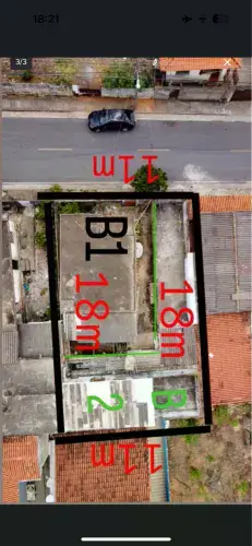 Lote de 200 m² COM 2 BARRACÕES ALUGADOS