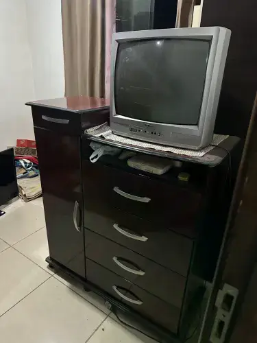 CÔMODA 4 GAVETAS + SAPATEIRO + PORTA JOIAS COM ESPELHO