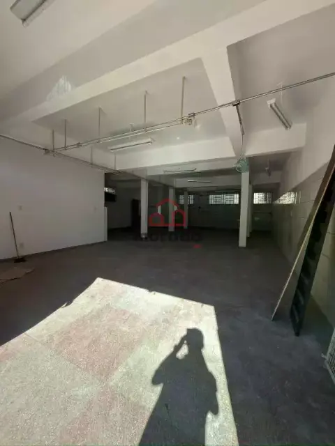 Loja para alugar com 2 banheiros na Piedade
