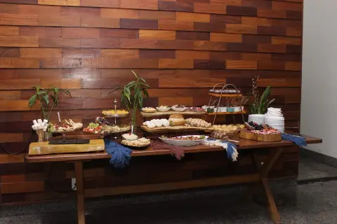 Ivani Salgados e Buffet