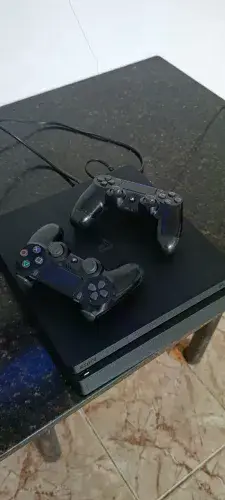Vendo play 4 1terabyte completo
