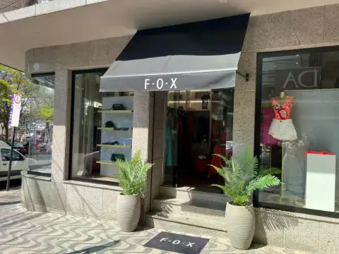 Toldo em tecido reforçado impermeável