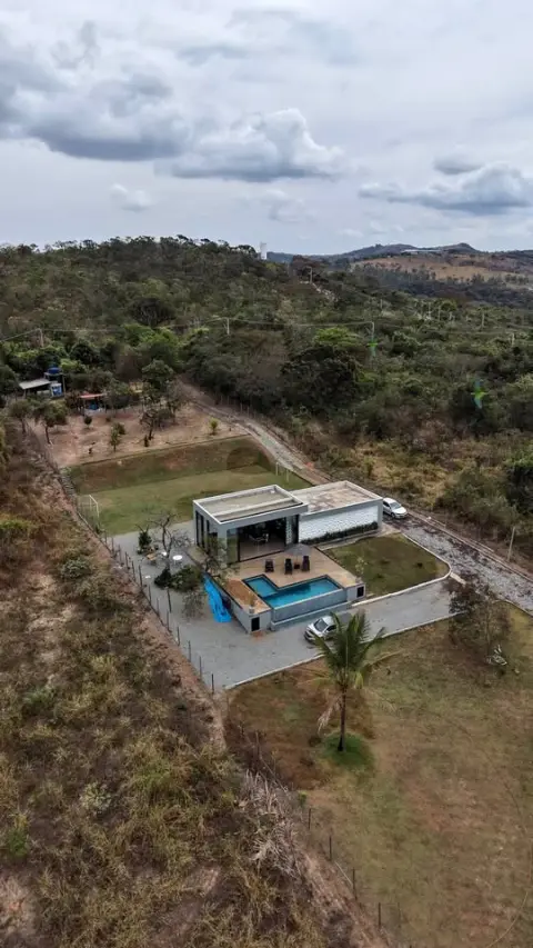 Chácara 3 quartos no Condomínio Vale das Flores