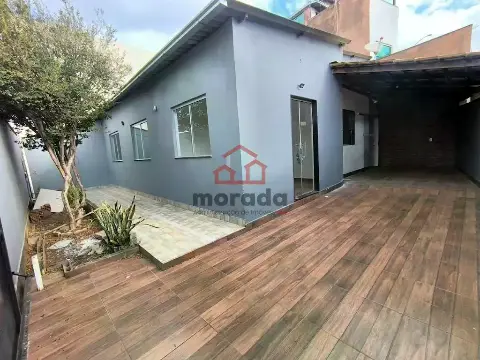 Casa para alugar – 3 quartos (1 suíte), 2 vagas no Residencial Veredas