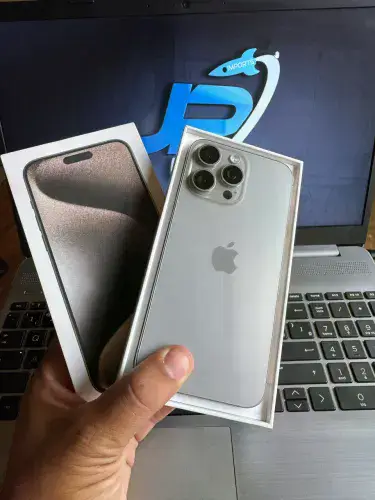 iPhone 15 Pro Max 256GB Natural Titanium com caixa original
