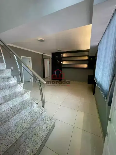 Cobertura à venda com 4 quartos e 2 suítes no Lourdes