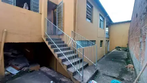 Vendo casa em Itaúna em excelente localização!
