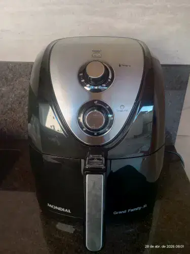 Air fryier Mundial Grande family 5l 220v (1 mês de uso)