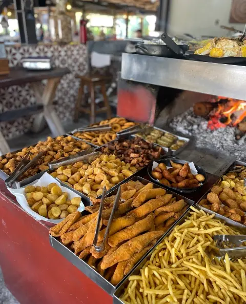 Almoço Self Service no Montanhas de Minas