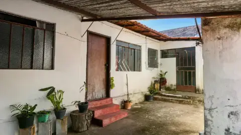 Imóvel com Casa, Barracão e Loja à venda no Centro de Itaúna