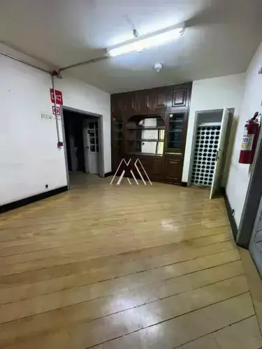 Alugo casa comercial em Itaúna em excelente localização no centro!