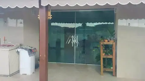 Vendo cobertura em Itaúna em região próximo ao centro!