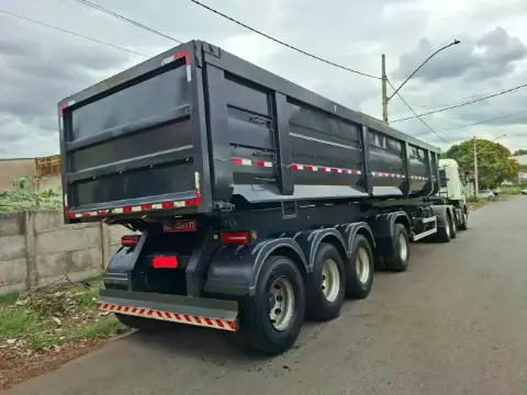 Carreta basculante 40 mts3