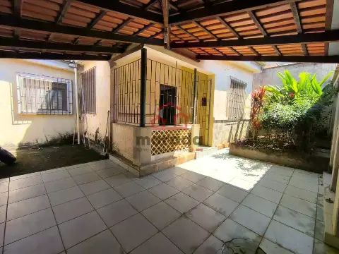 Casa 3 quartos à venda no bairro Santo Antônio