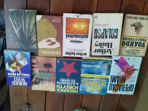 Kit com 10 livros de ação