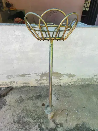 Lixeira de metal