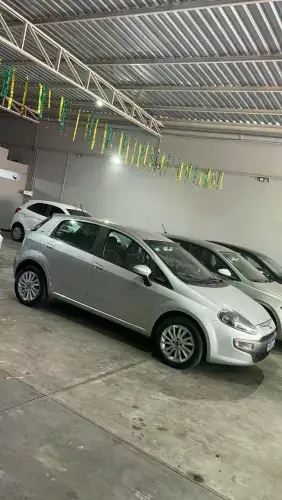 Fiat Punto Essence 1.6 Flex 16V 5P 2016