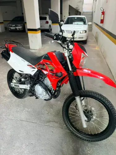 MOTO YAMANHA LANDER 250