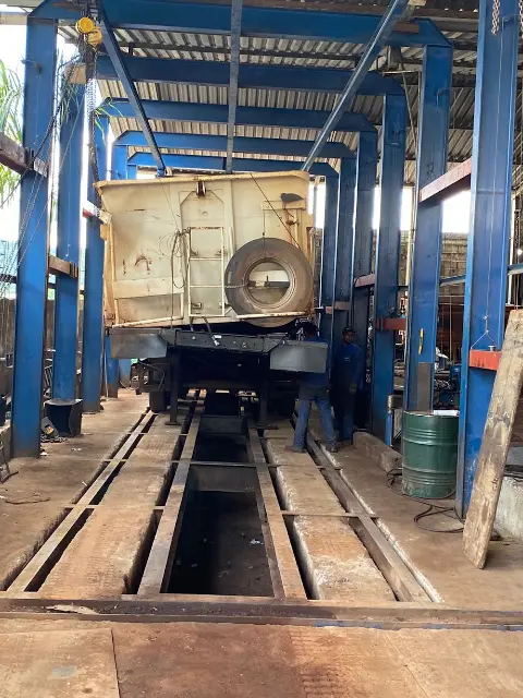 M-truck — Mecânica para carros no Santa Mônica