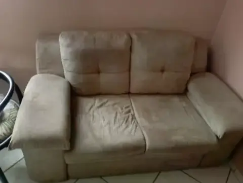 Sofá 2 Lugares Bege em Ótimo Estado