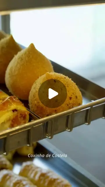 Coxinha de Costela com Catupiry na Panificadora Sagrada Família