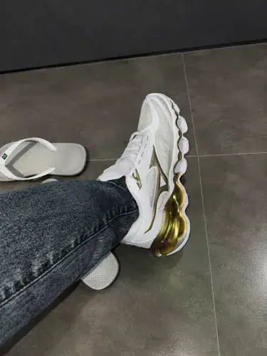 Tênis Mizuno pro 15