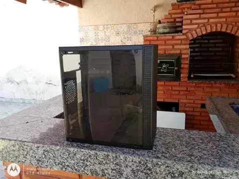 Gabinete TGT compacto