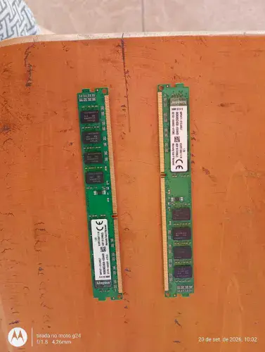 Duas memórias ram 8gb kingston DDR3