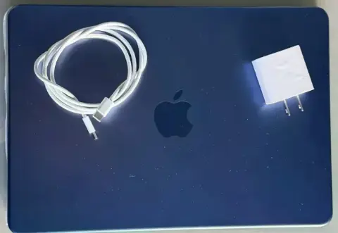 MacBook Neo 512 índigo