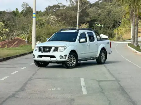 Nissan Frontier SL CD 4X4 2.5tb Diesel AUT 2016