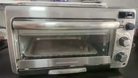 Forno elétrico Hamilton Beach