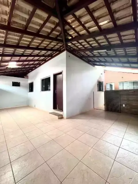 Casa à venda com 3 quartos, 1 suíte e 2 vagas na Várzea da Olaria