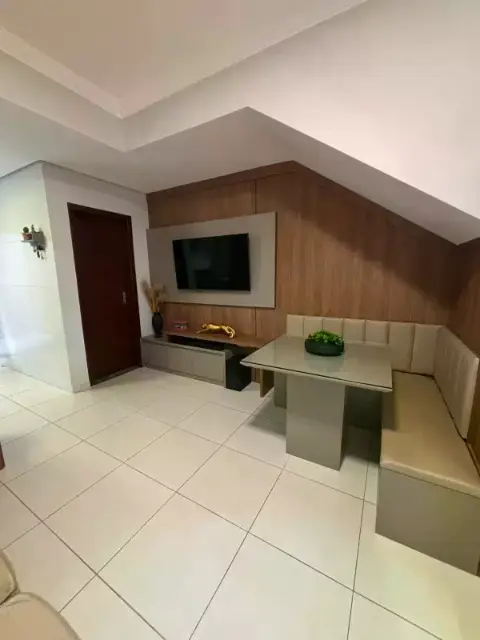 Excelente Casa com Ótima Localização — 2 quartos para alugar