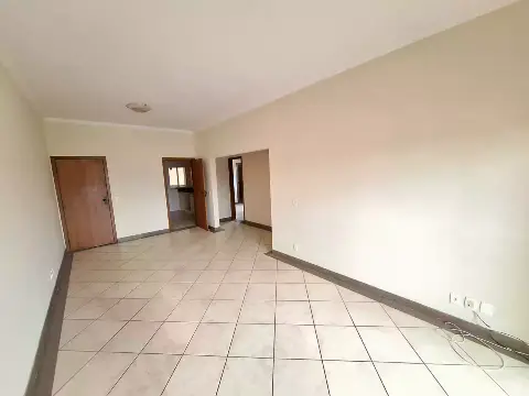 Apartamento para alugar, 3 quartos com suíte, 2 vagas no Centro