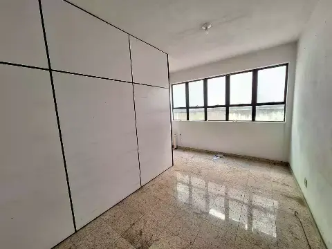 Loja na Quinta Avenida — Comercial para alugar no Centro
