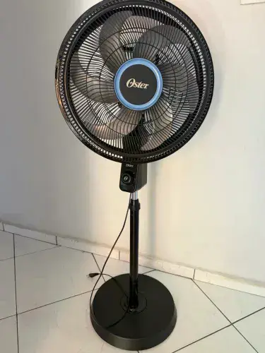 Ventilador de coluna Oster