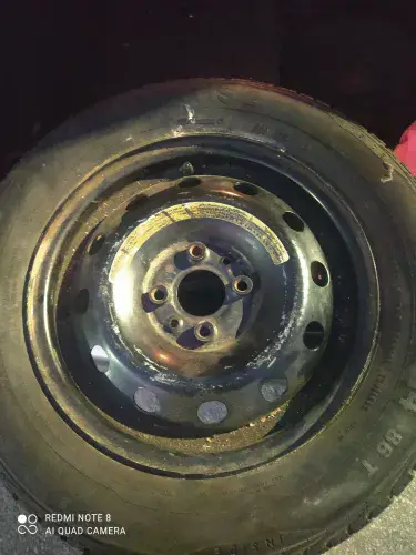 Vendo macaco , roda para carro